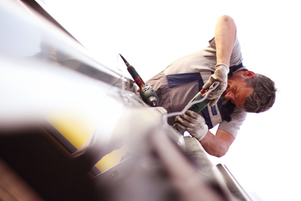 Roof repairs company London, Surrey, & Devon
