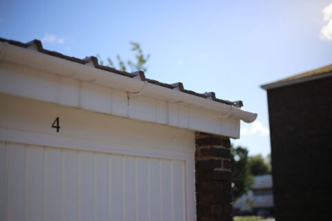 London, Surrey, & Devon Roofer company